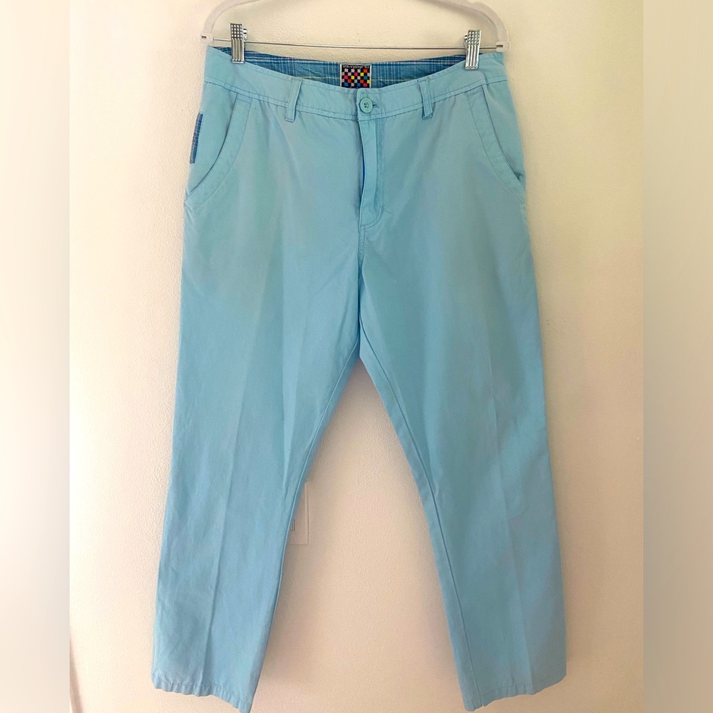 Quiksilver Sky Blue Chinos for Men Size 34
100% Cotton